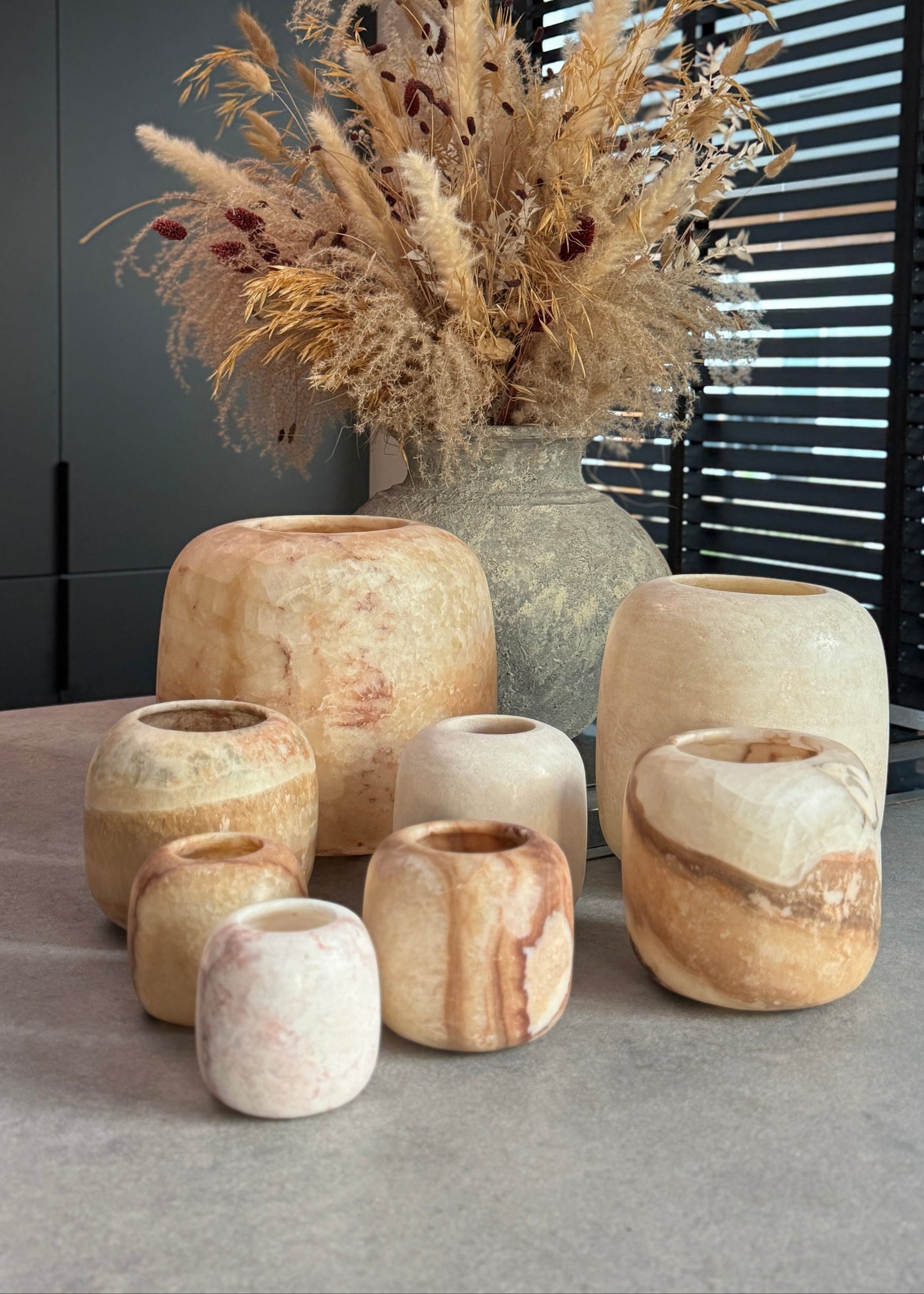 Alabaster waxinelichthouder rond